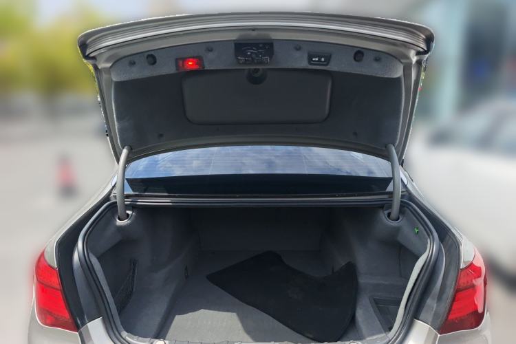 Used BMW 7 Series 2013 740Li Leading Model Trunk