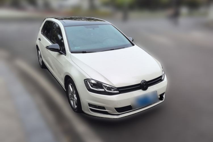 Used Volkswagen Golf 2016 230TSI Manual Comfort Version
