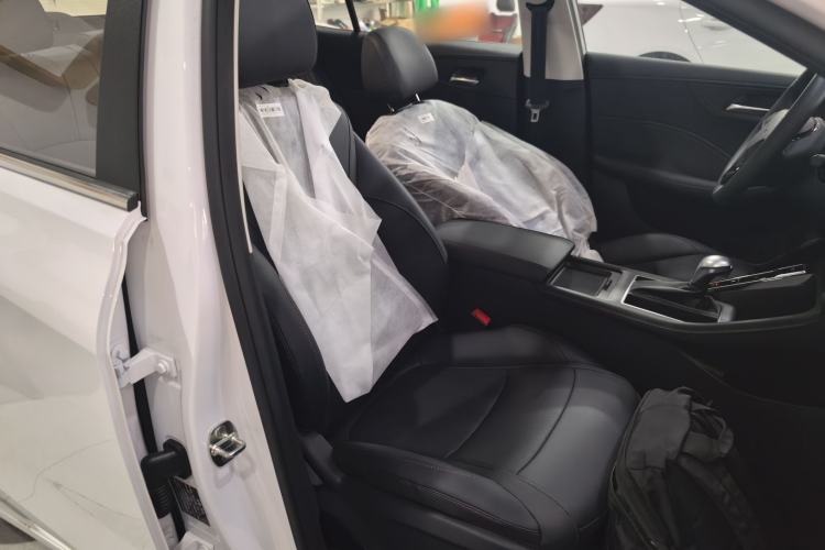 Used Roewe i5 2026 Model 1.5L CVT Luxury Version
