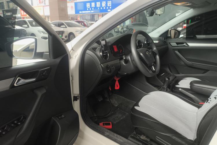 Used Volkswagen Jetta 2017 1.5L Manual Comfort Model
