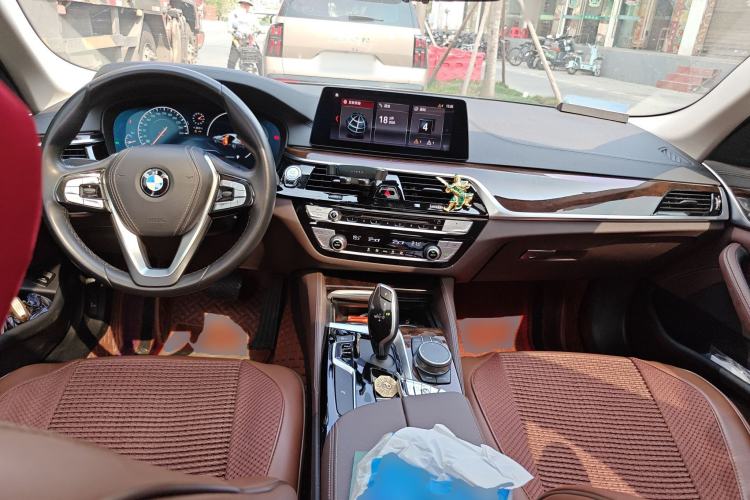 Used BMW 5 Series 2018 525Li Luxury Package
