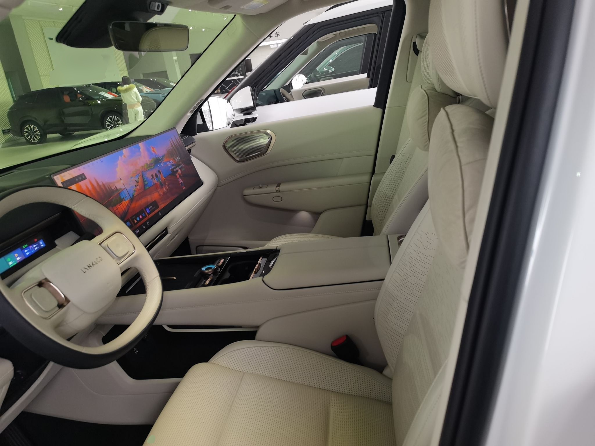 المقاعد الأمامية داخل السيارة