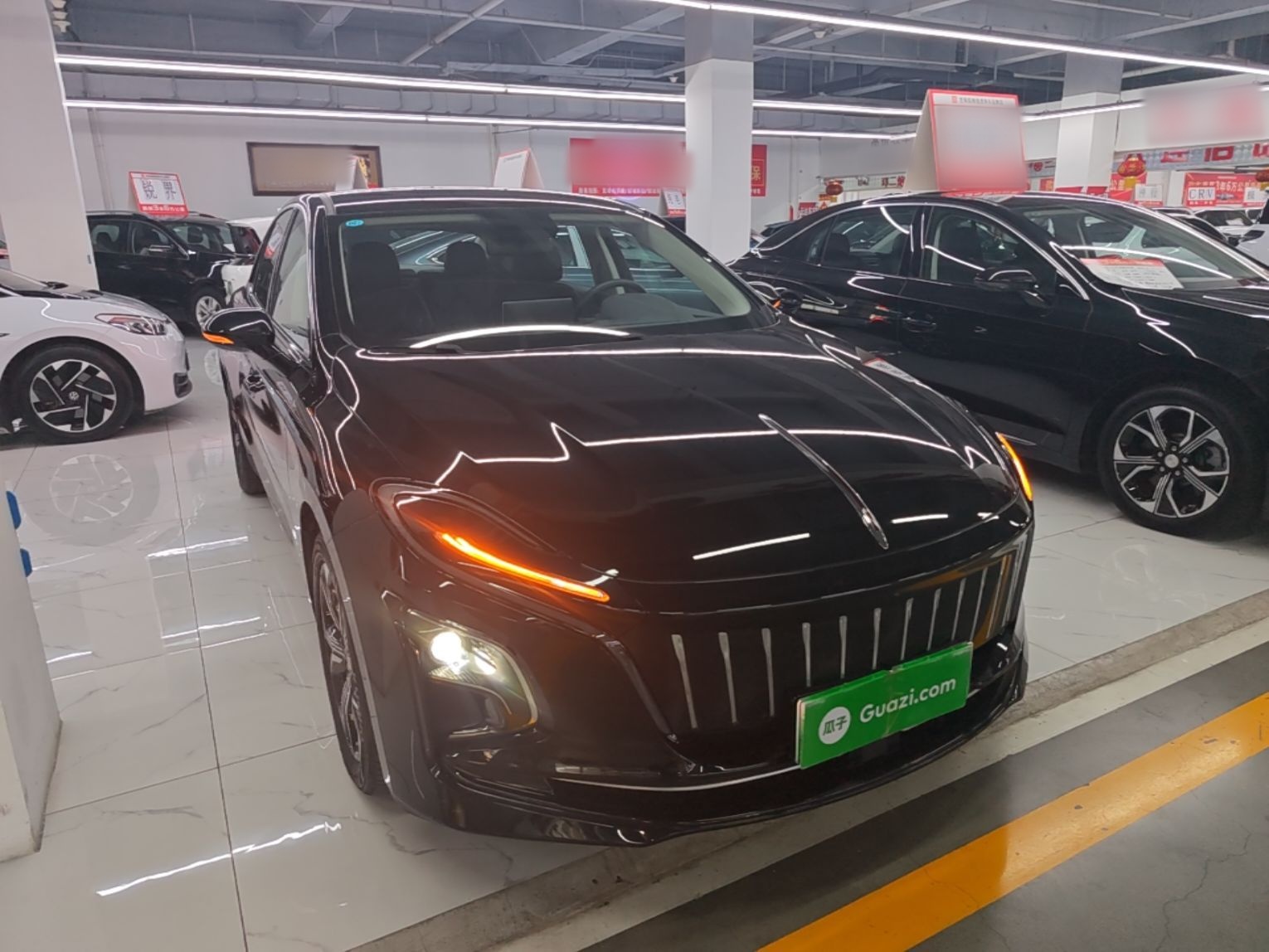 Hongqi E-QM5 2023 Revised Version Basic Travel Edition — снимка 3