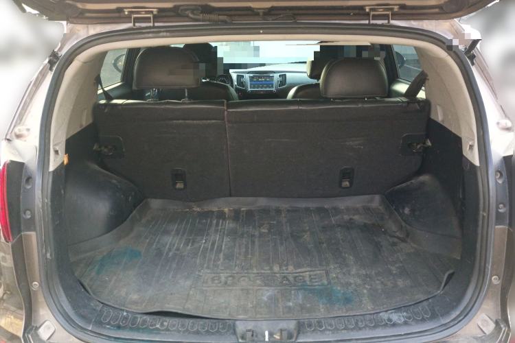 Used Kia Sportage R 2015 2.0L Automatic Two-Wheel Drive GLS Trunk