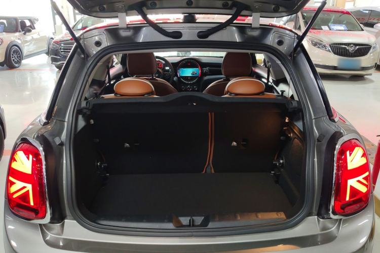 Used MINI 2019 1.5T COOPER Artist Trunk