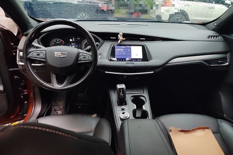 Used Cadillac XT4 2018 28T Two-Wheel Drive Leading Version