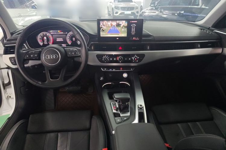 Used Audi A4L 2024 40 TFSI Fashion Dynamic Model Center Console