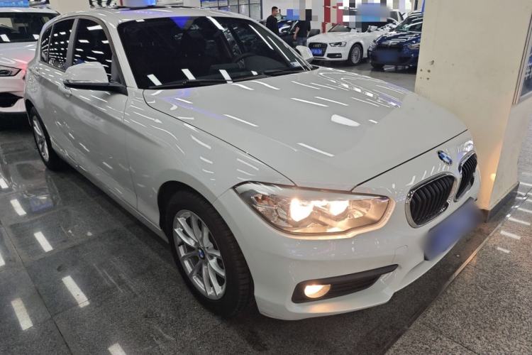 Used BMW 1 Series 2016 118i Leading Model Front Right 45 Deg