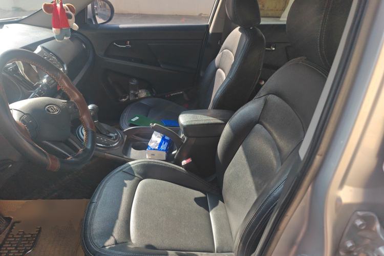 Used Kia Sportage R 2011 2.0L Automatic Two-Wheel Drive Premium Edition
