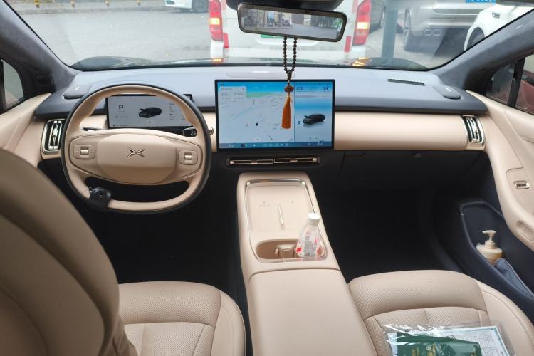 Used XPeng P7+ 2024 Long-Range Max Center Console