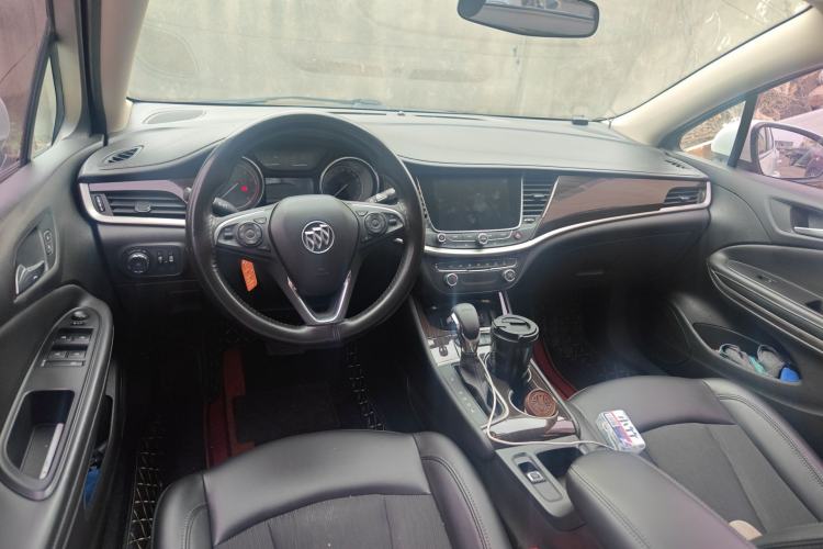 Used Buick Verano 2018 Sedan 20T Dual-Clutch Leading Model Center Console