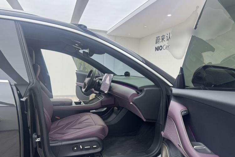 Used Nio ET5T 2025 75 kWh Touring Right Front Seat