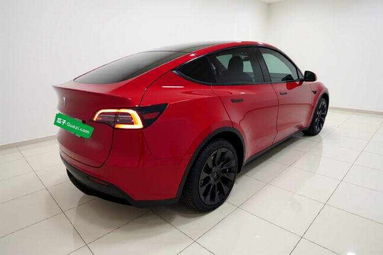 Used Tesla Model Y 2021 Long-Range All-Wheel-Drive Version
