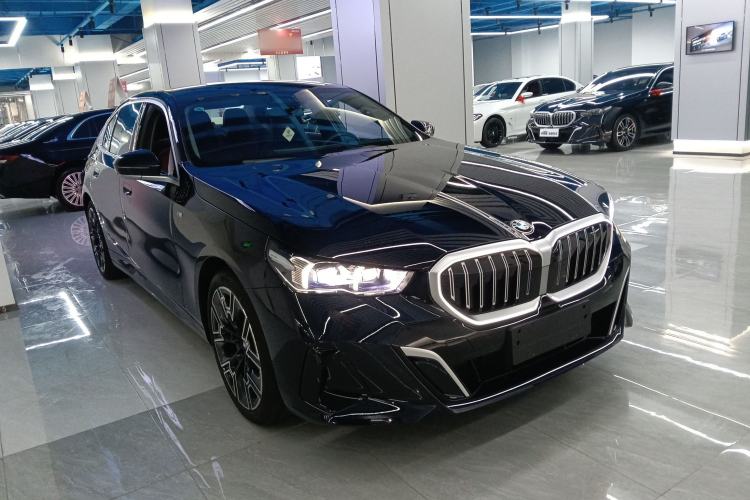 Used BMW 5 Series 2025 530Li Luxury Edition M Sport Package
