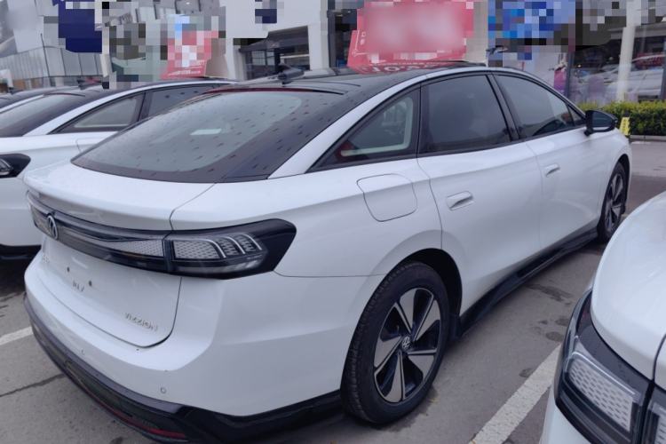 Used Volkswagen ID.7 VIZZION 2024 AIR model
