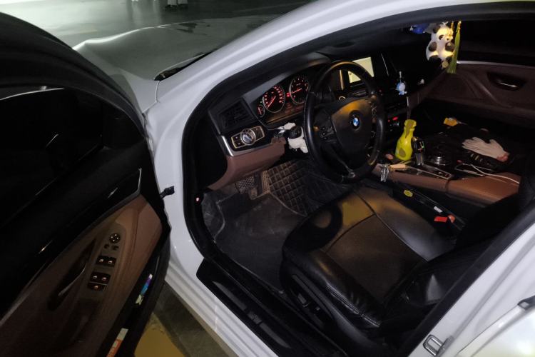 Used BMW 5 Series 2014 520Li Elegant Model
