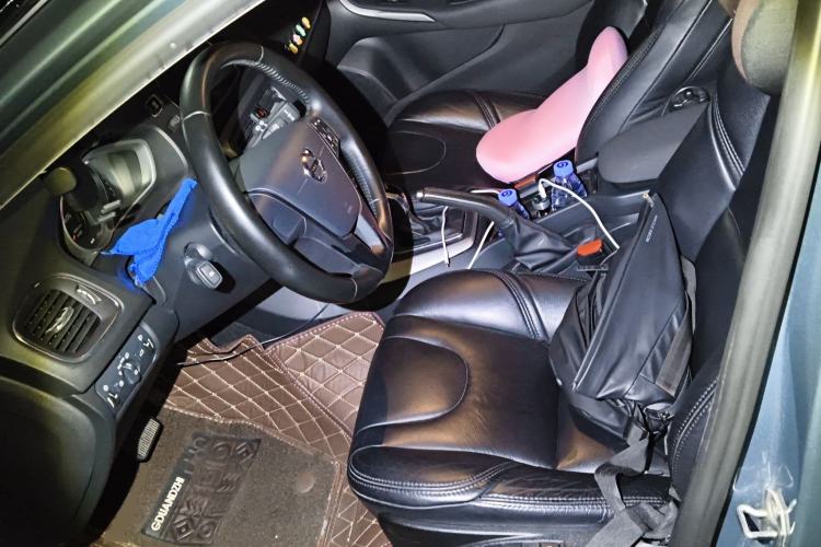 Used Volvo V40 2017 T3 Smart Edition