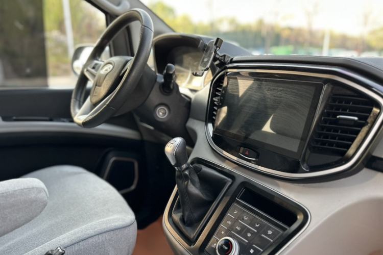 Used JAC Refine M4 2019 Business & Travel Series 2.0L Manual Comfort Model China VI