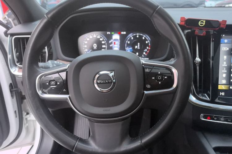 Used Volvo S60 2022 B4 Zhiyuan Luxury Edition