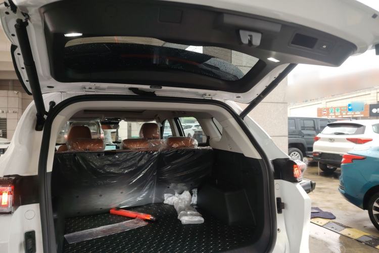 Used JETOUR Shanhai L7 2024 1.5T 120km MAX 5-Seater Trunk