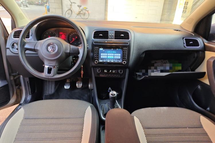 Used Volkswagen Polo 2012 1.6L Cross Polo MT