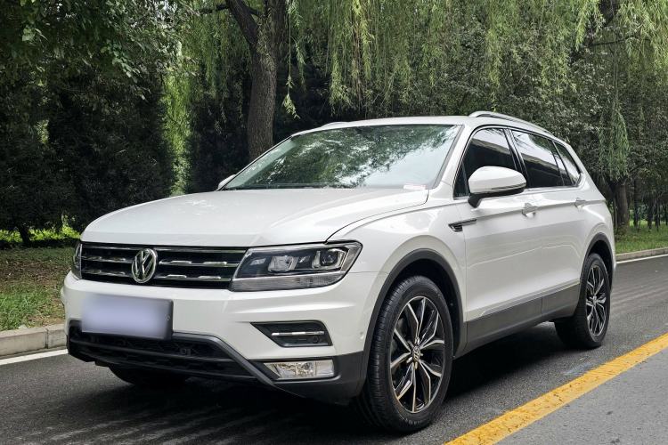 Used Volkswagen Tiguan L 2019 Revised 330TSI Automatic Two-Wheel Drive Smart & Luxury Edition China VI Standard