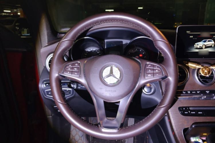 Used Mercedes-Benz GLC 2016 GLC 300 4MATIC Dynamic Model