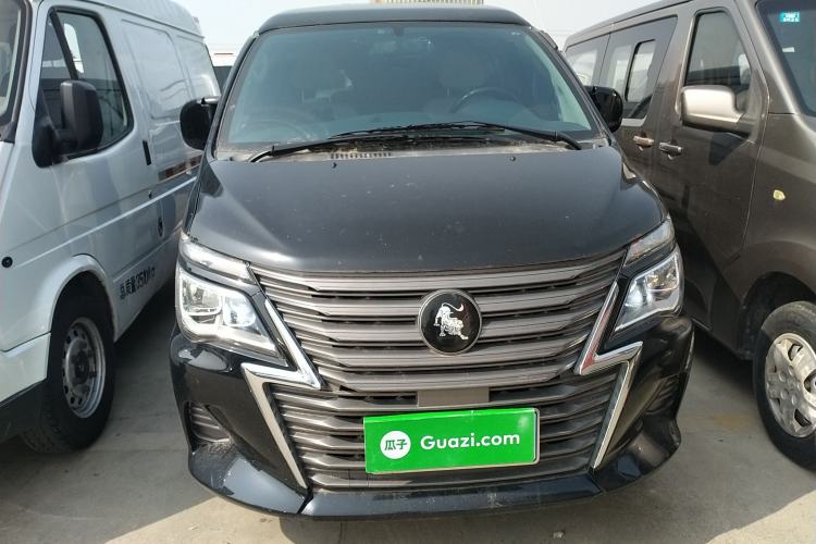 Used FORTHING Lingzhi 2023 M5L 1.6L Base Model 7 Seats Front