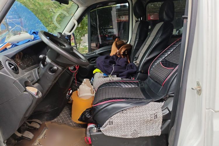 Used Iveco Eurocargo 2021 2.0T Manual Super-Rui Short Wheelbase Low-Roof Side-Hinged Door F1A
