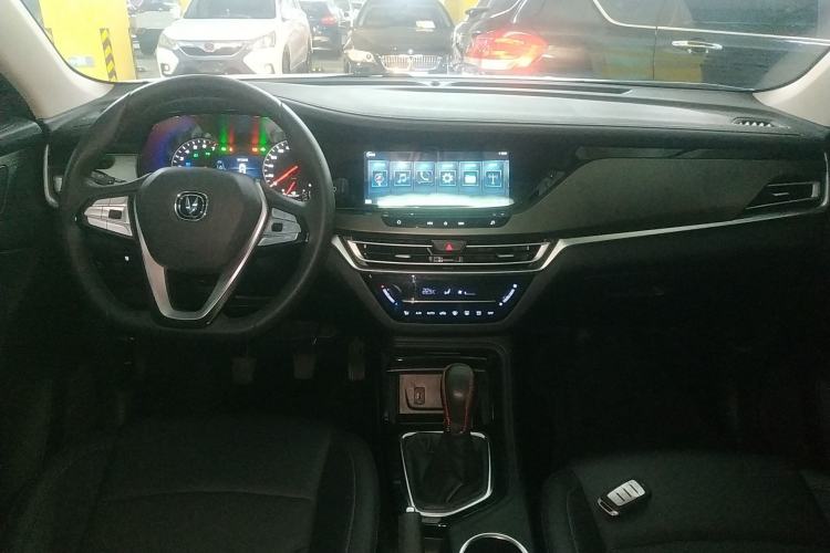 Used CHANGAN CS35PLUS 2021 Honor Million Edition 1.6L Manual Luxury Model
