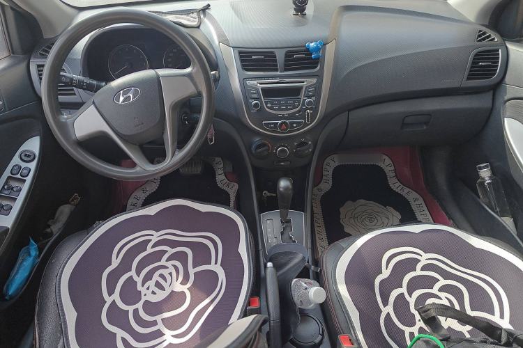 Used Hyundai Verna Ray 2014 1.4L Automatic GLX
