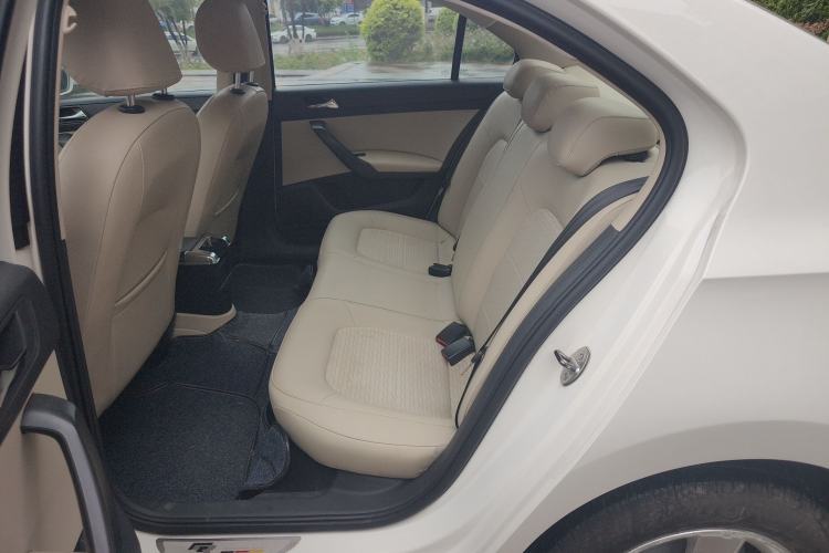 Used Skoda Rapid 2013 1.6L Automatic Smart Selection Model
