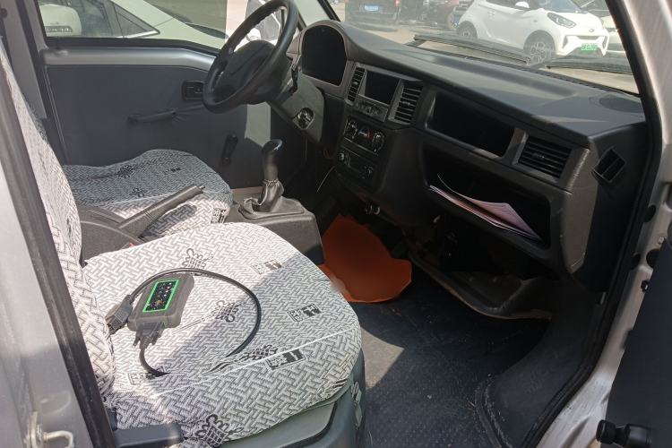 Used Wuling Zhiguang 2020 1.2L Practical Model China VI LSI Right Front Seat