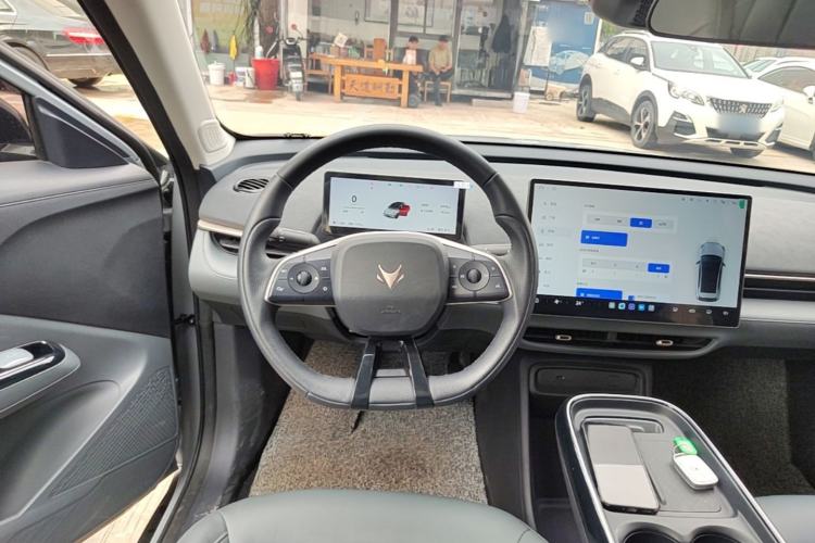 Used ARCFOX T1 2025 Model 425 MAX Steering Wheel