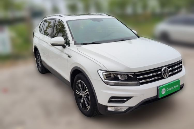 Used Volkswagen Tiguan L 2019 330TSI Automatic Two-Wheel Drive Panoramic Comfort Edition China V Standard Front Right 45 Deg