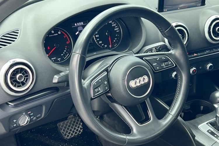 Used Audi A3 2018 30th Anniversary Edition Sportback 35 TFSI Fashion Model
