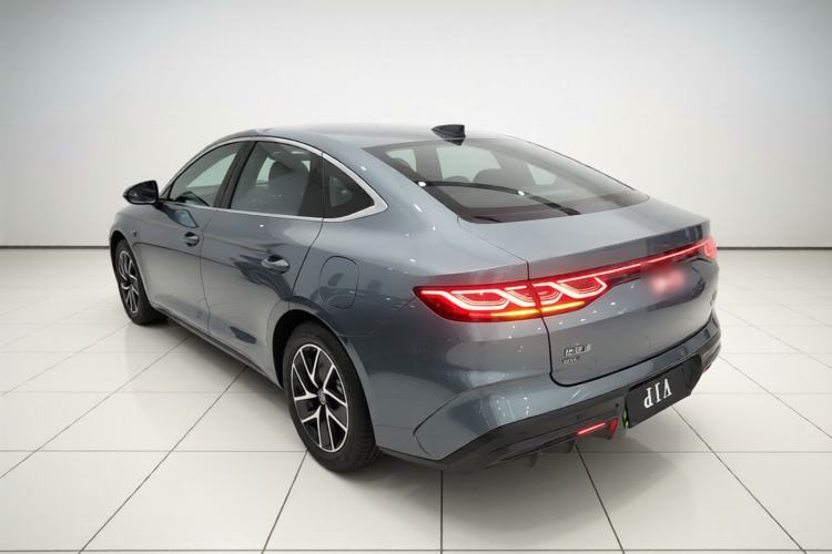 Used BYD Qin L 2025 DM-i Smart Drive 120KM Leading Model
