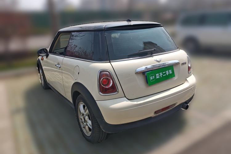 Used MINI 2011 1.6L ONE
