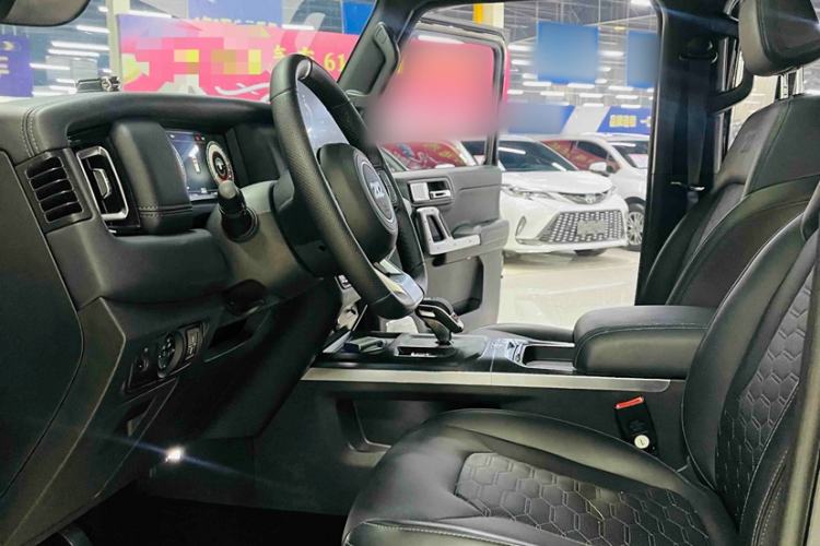 Used 212 T01 2024 2.0T Mechanic