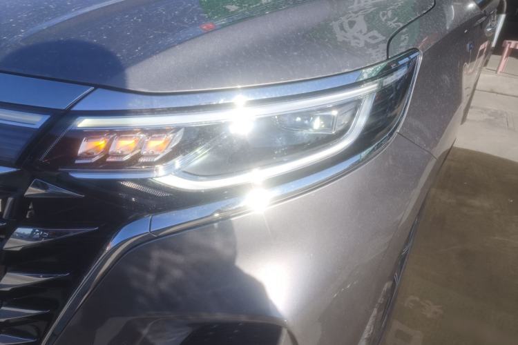 Used Roewe iMAX8 2023 400TGI Comfort Edition
