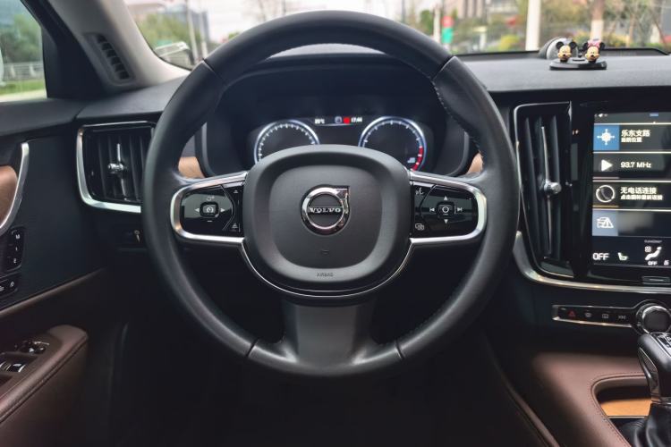 Used Volvo S90 2020 T5 Zhiyi Luxury Edition
