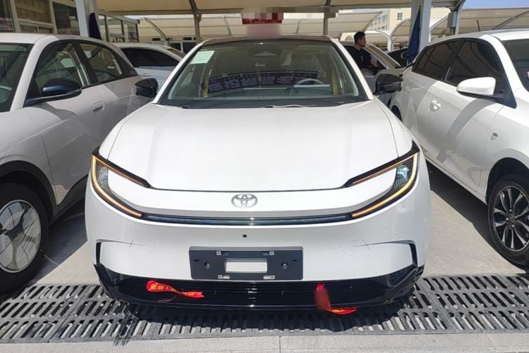 Used Toyota bZ5 2025 Model 550 PRO
