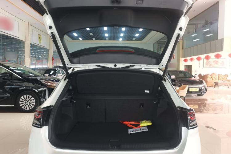 Used Volkswagen T-ROC 2025 Facelift Model 2 300TSI DSG Two-Wheel Drive Xingguang Edition
