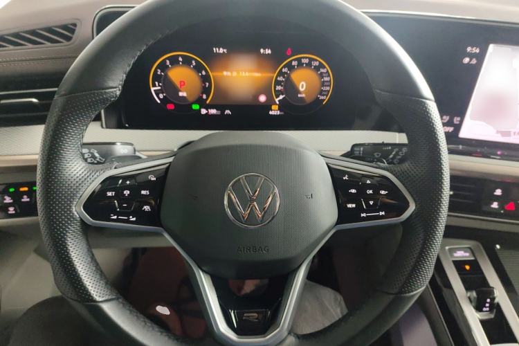 Used Volkswagen Tavendor 2024 380TSI All-Wheel Drive R-Line Cruise Edition Steering Wheel