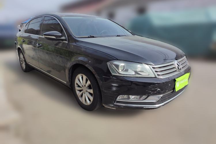 Used Volkswagen Magotan 2013 2.0 TSI Luxury Model Front Right 45 Deg