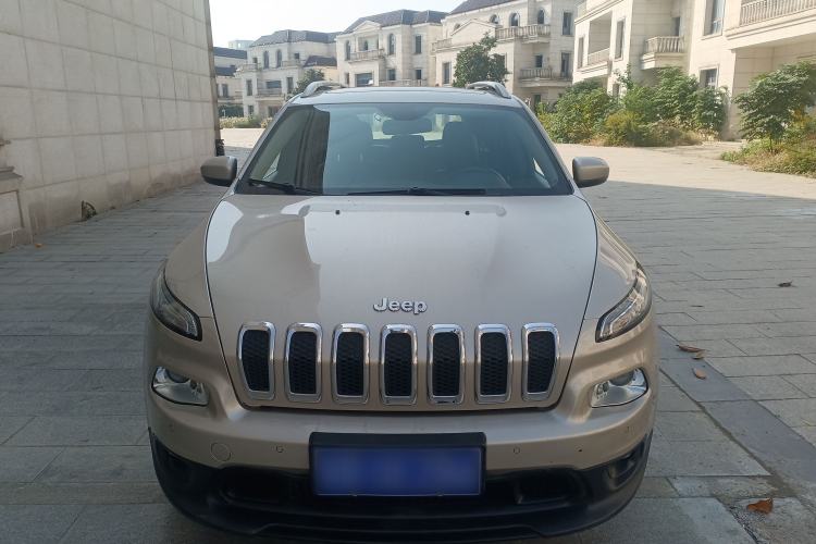 Used Jeep Cherokee 2016 2.4L Leading Edition
