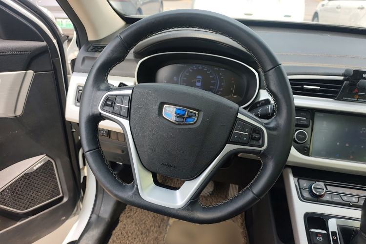 Used Geely Auto Emgrand X7 Sport 2018 1.8TD Automatic Two-Wheel Drive Smart Connect 4G Internet Edition Steering Wheel