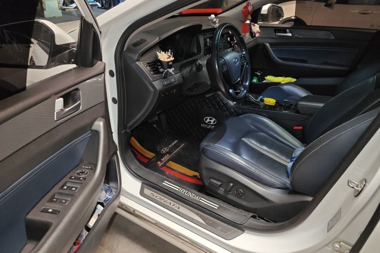 Used Hyundai Sonata 2016 2.0L Hybrid HL Luxury Version
