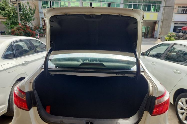 Used Changan Raeton 2014 1.8T Automatic Prestige Anniversary Edition China IV Standard
