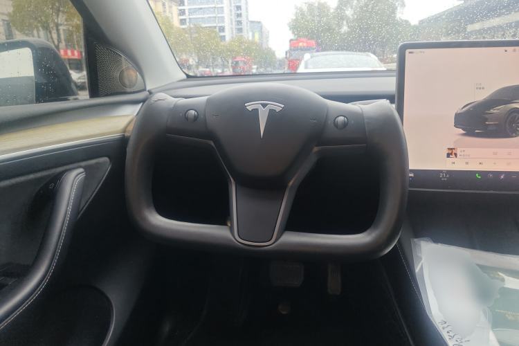 Used Tesla Model Y 2022 Revised Version Rear-Wheel Drive Steering Wheel